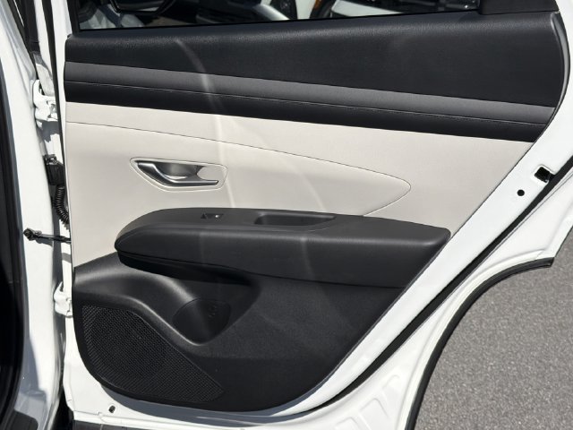 New 2026 Hyundai Tucson SEL FWD image 17