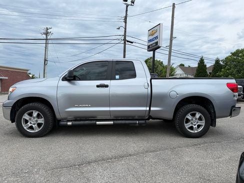 Used 2012 Toyota Tundra 4x4 Double Cab w/ Tow Pkg image 4