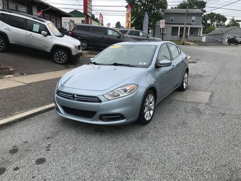 Used 2013 Dodge Dart SXT FWD image 3