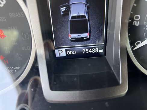 Used 2023 Toyota Tacoma TRD Sport image 22