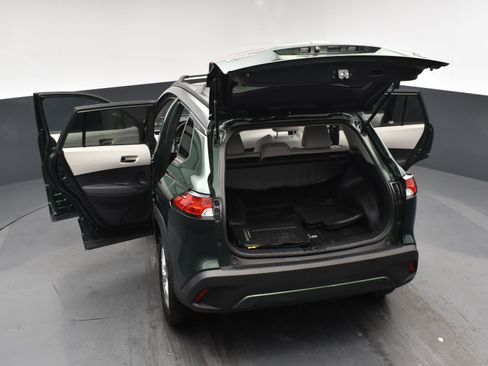 Used 2023 Toyota Corolla Cross LE w/ Moonroof Package image 22