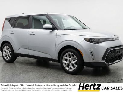 Used 2025 Kia Soul LX w/ LX Technology Package
