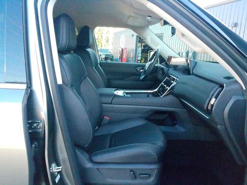 New 2026 Nissan Armada SV image 15