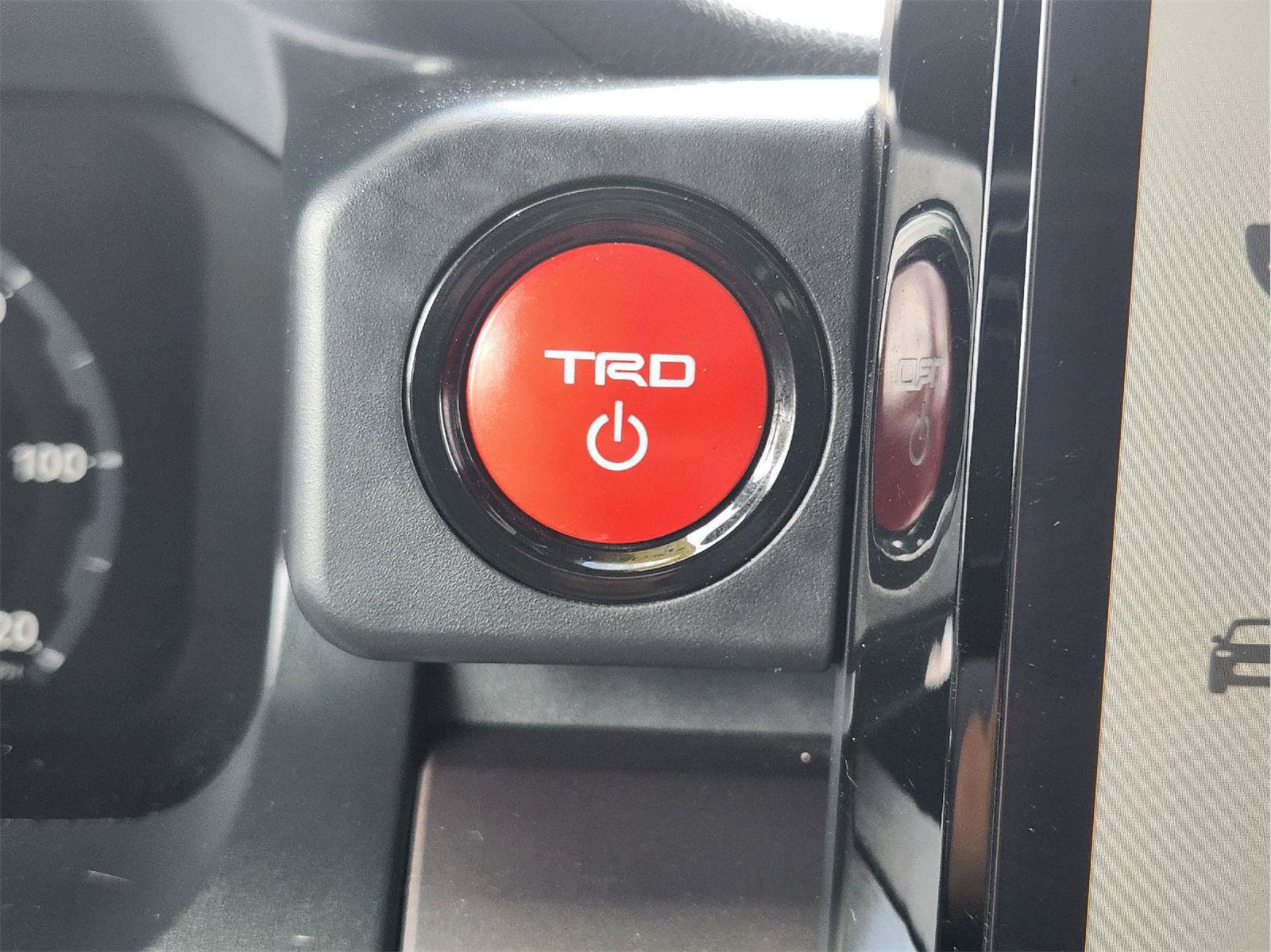 Used 2025 Toyota Tacoma TRD Sport AWD/4WD image 22