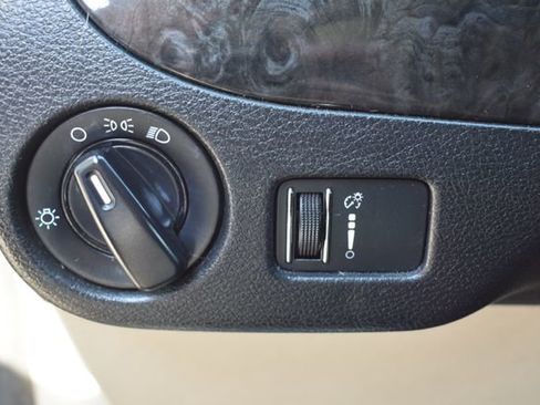 Used 2012 Dodge Grand Caravan American Value Package FWD image 18