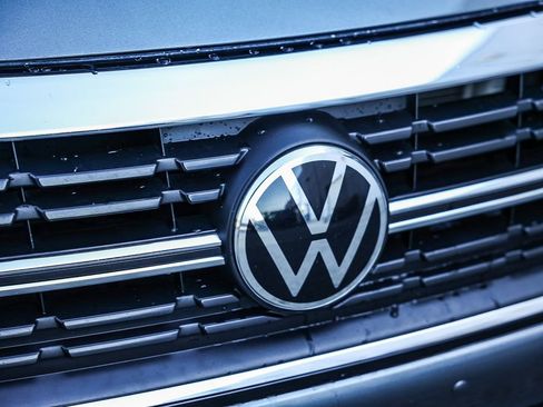 Used 2022 Volkswagen Jetta SE image 15