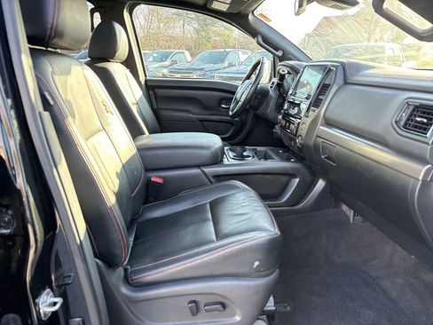 Used 2024 Nissan Titan PRO-4X w/ Pro-4x Convenience Package image 32
