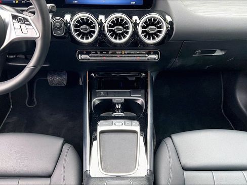 Used 2026 Mercedes-Benz GLA 250 4MATIC image 24