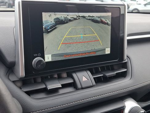 Used 2024 Toyota RAV4 XLE w/ Convenience Package AWD/4WD image 18