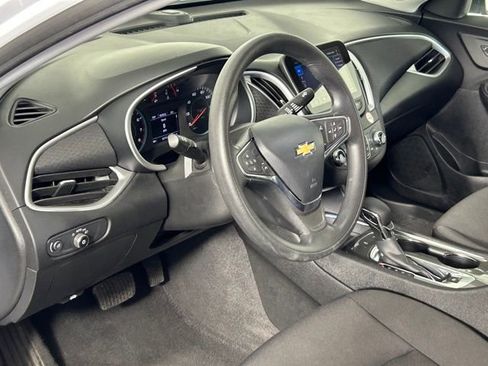 Used 2024 Chevrolet Malibu LT FWD image 19