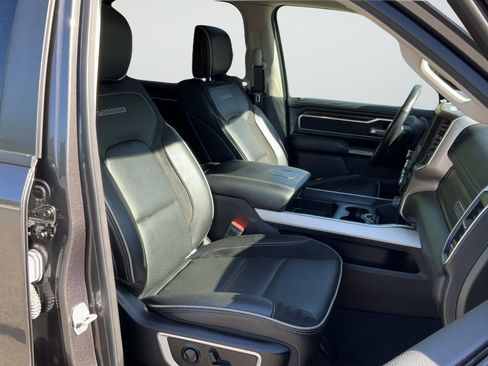 Used 2022 RAM 1500 Laramie AWD/4WD image 20