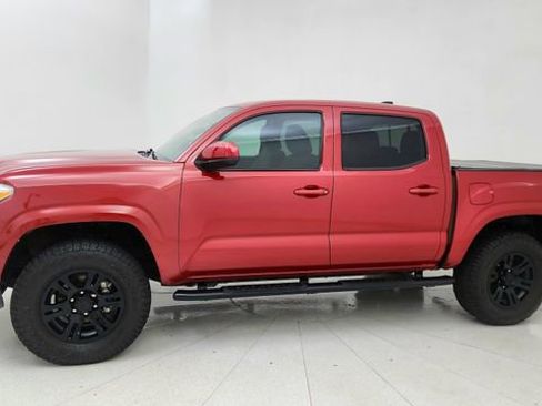 Used 2020 Toyota Tacoma SR image 3