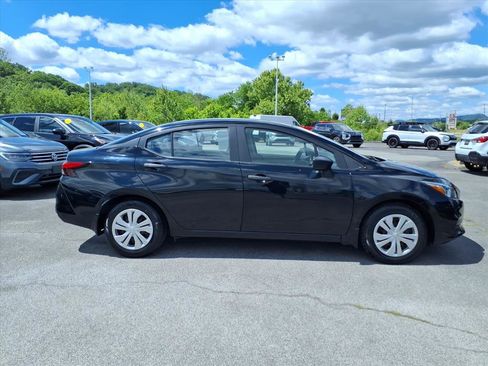 Used 2021 Nissan Versa S FWD image 16