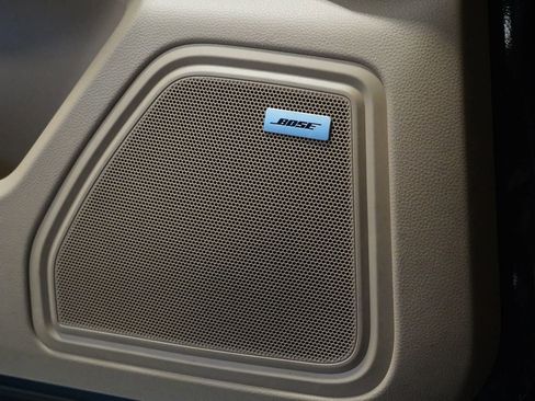 Used 2021 Porsche Macan Base image 30