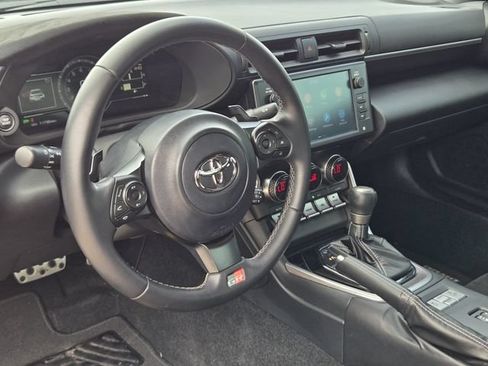 Used 2025 Toyota GR86 Premium RWD image 24