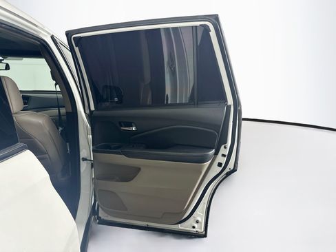 Used 2018 Honda Pilot EX-L image 32