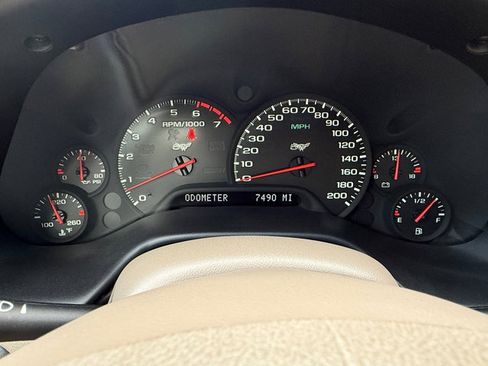 Used 2003 Chevrolet Corvette Convertible w/ Preferred Equipment Group1 RWD image 16