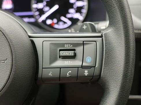 Used 2024 Nissan Rogue SV image 20