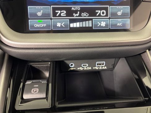 Used 2025 Subaru Outback Premium w/ Popular Package #1A image 23