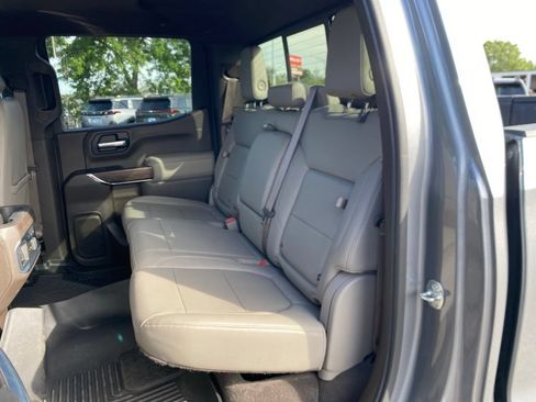 Used 2021 GMC Sierra 1500 SLT w/ SLT Convenience Package AWD/4WD image 10