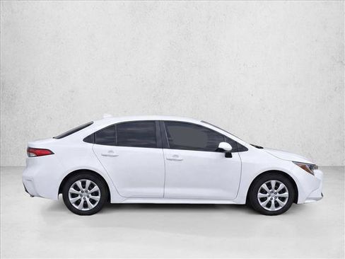 Used 2022 Toyota Corolla LE FWD image 8