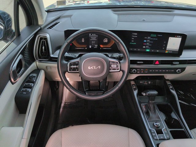 Used 2025 Kia Sorento S FWD image 15