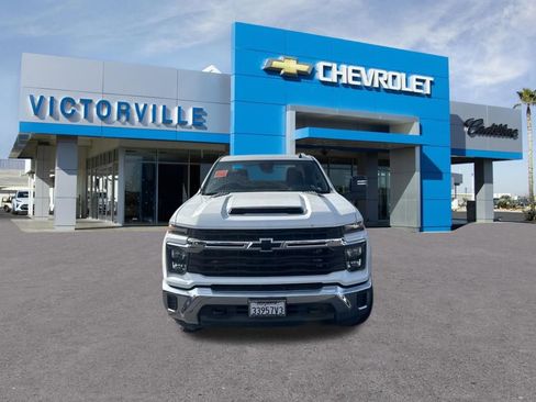Used 2024 Chevrolet Silverado 2500 LT image 9