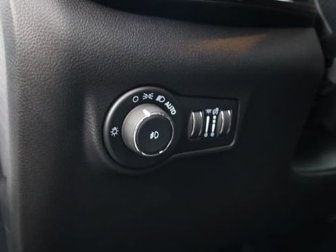 Used 2024 Jeep Compass Trailhawk image 12