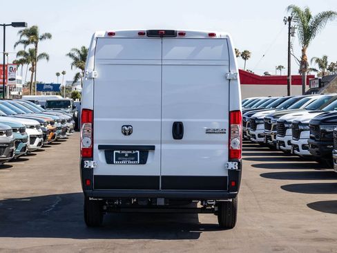 New 2026 RAM ProMaster 2500 w/ Quick Order Package 22G SLT FWD image 5