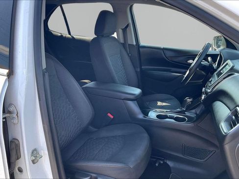 Used 2019 Chevrolet Equinox LT FWD image 31