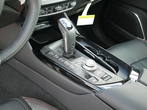 Used 2024 Maserati Levante GT Ultima image 26