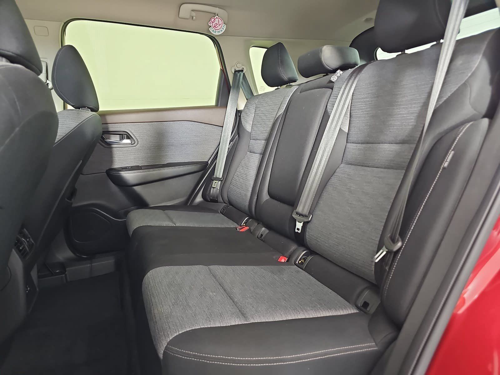 Used 2023 Nissan Rogue SV FWD image 12