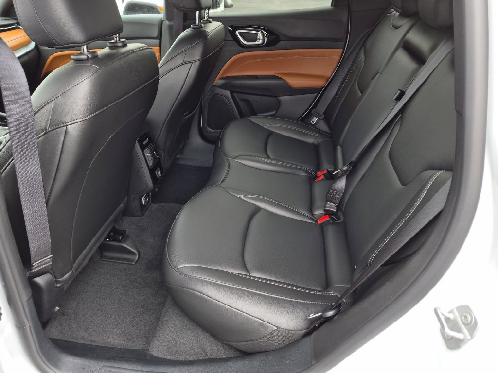 Certified 2025 Jeep Compass Limited AWD/4WD image 26