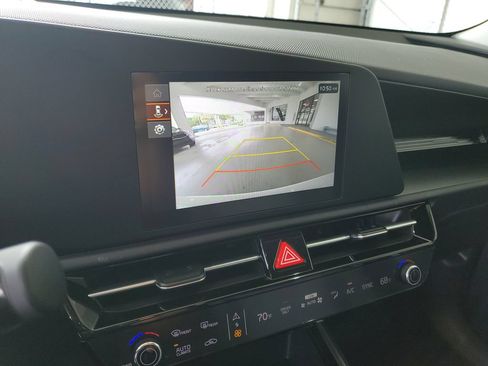 Certified 2026 Kia Niro LX FWD image 30