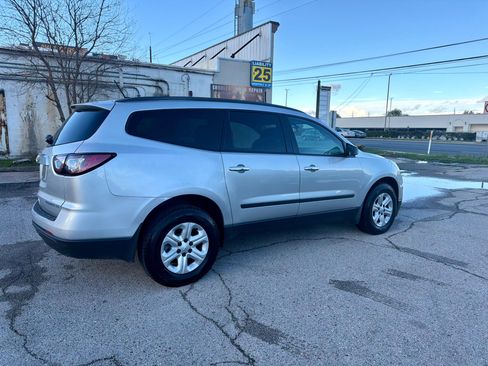 Used 2013 Chevrolet Traverse LS image 9