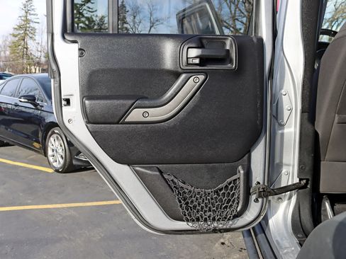 Used 2016 Jeep Wrangler Unlimited Sport AWD/4WD image 30
