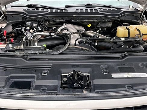 Used 2022 Ford F250 Lariat w/ Black Appearance Package image 33