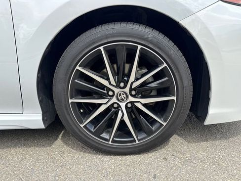 Used 2024 Toyota Camry SE image 12