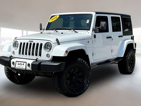 Used 2016 Jeep Wrangler Unlimited Sahara AWD/4WD image 1