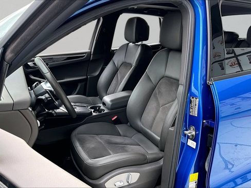 Used 2019 Porsche Macan AWD/4WD image 21