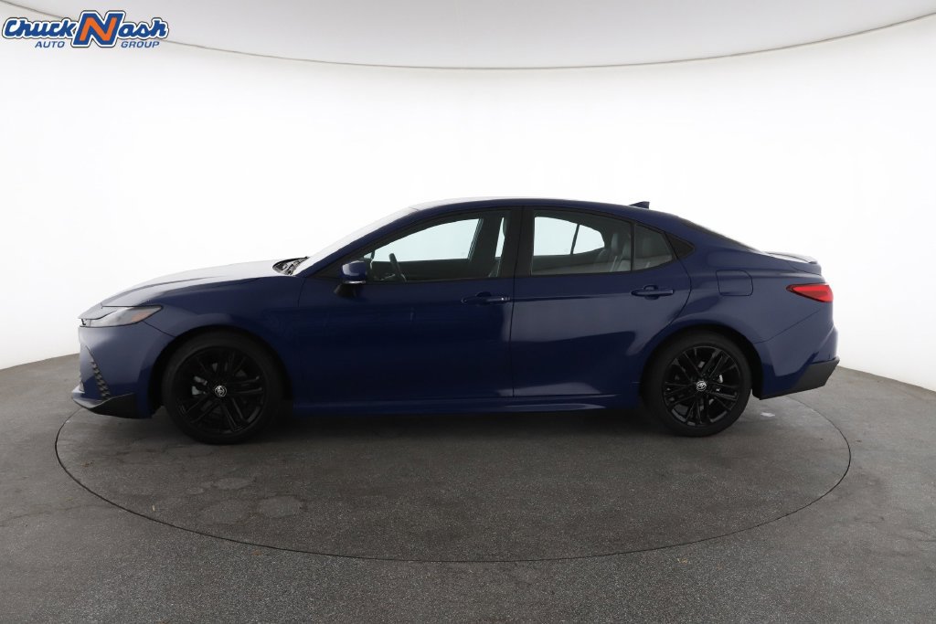 Used 2026 Toyota Camry SE FWD image 7
