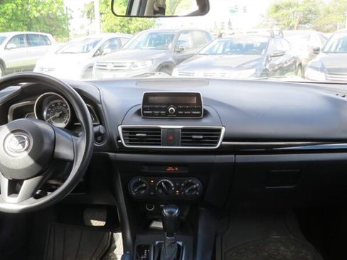Used 2014 MAZDA MAZDA3 i SV FWD image 9