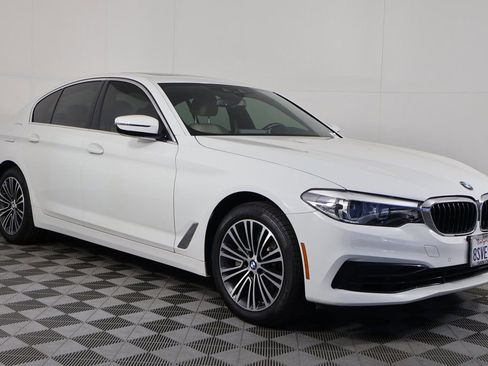 Used 2020 BMW 530i xDrive w/ Convenience Package AWD/4WD image 2