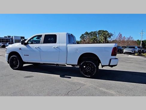 New 2026 RAM 2500 Laramie AWD/4WD image 28