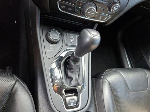 Certified 2020 Jeep Cherokee Limited image 27