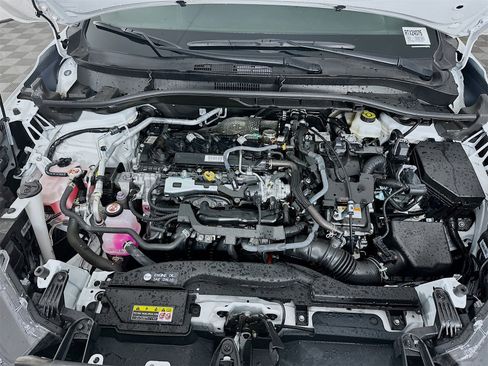 Certified 2024 Toyota Corolla Cross SE image 29