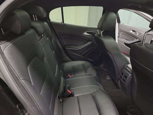 Used 2020 Mercedes-Benz GLA 250 4MATIC image 20