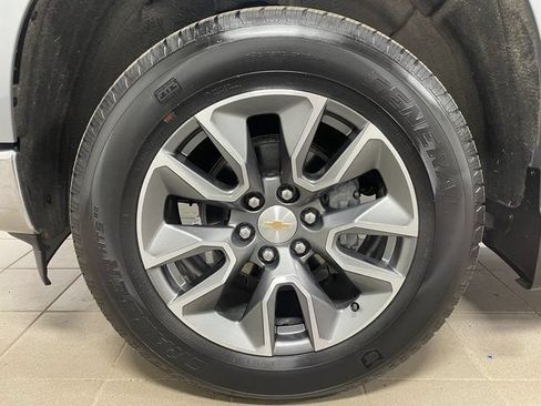 Used 2024 Chevrolet Silverado 1500 LT AWD/4WD image 7