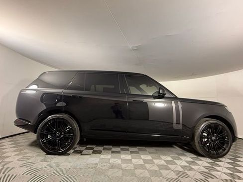 Used 2025 Land Rover Range Rover Long Wheelbase SE image 9