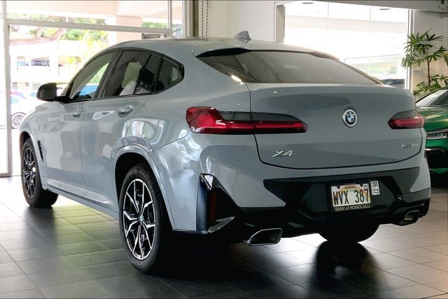 Used 2023 BMW X4 xDrive30i w/ M Sport Package AWD/4WD image 5